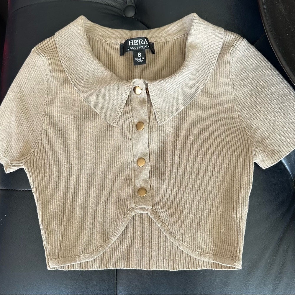 NWOT Hera Cropped Tan Collared Top